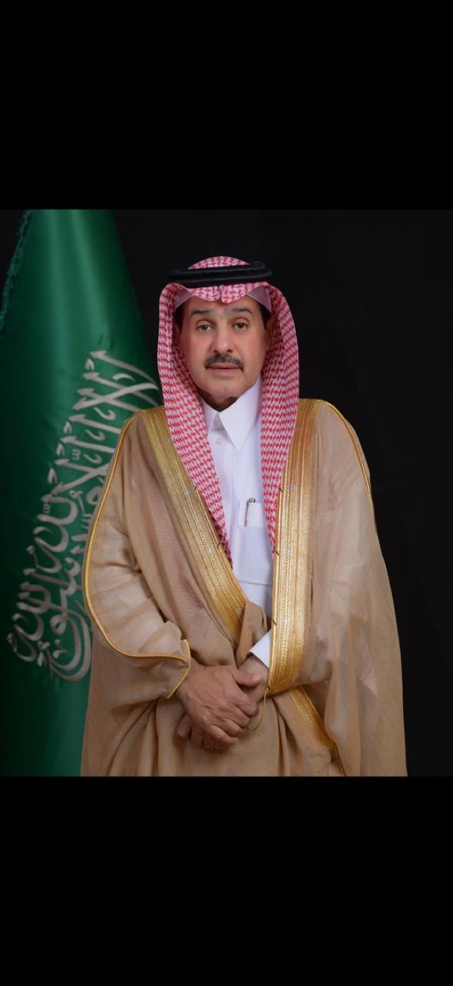 صورة شخصية لسعادة الدكتور علي بن فايز الشهري.